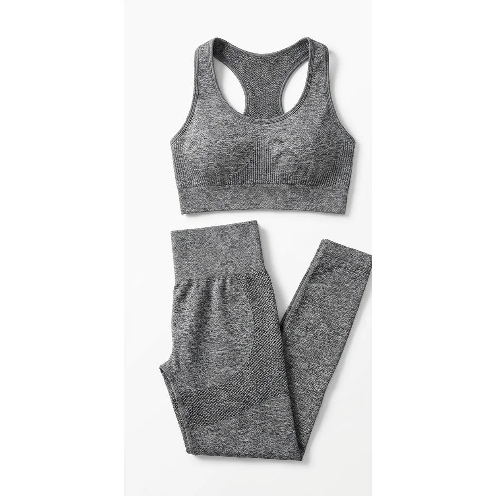 Conjunto deportivo color gris